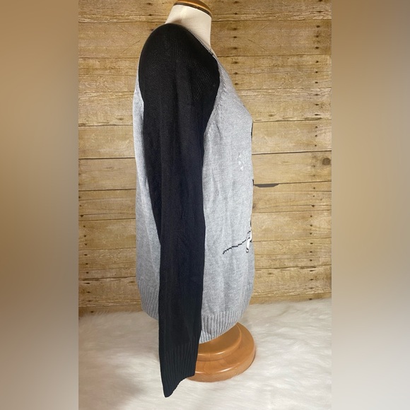 Torrid Disney sz 1 Mickey Mouse Christmas Holiday Acrylic Sweater - Picture 2 of 10